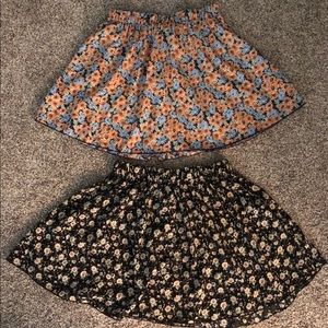 🍾2 skater style skirts. Beautiful prints!